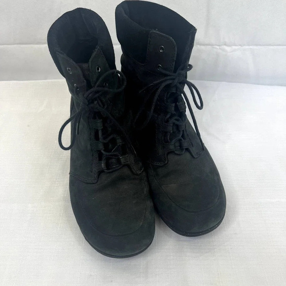 Keen Akita Wedge Boots Black Women's Size 10 - Picture 2 of 14